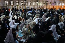 شعار امسال ستاد اقامه نماز، «مادران، معماران فرهنگ اقامه نماز» است