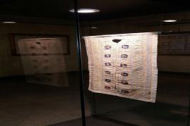 پیراهن‌های منقش به سوره‌های قرآن در موزه ملی قرآن کریم 