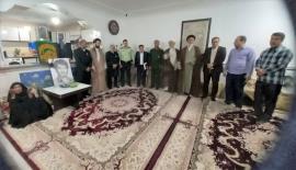بیرق روضه منور ثامن الحجج(ع) مهمان منزل شهید یزدانی در دشتستان شد