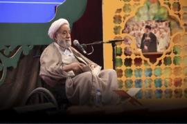 قرآن و نماز بیش از پیش مورد توجه قرار گیرد 