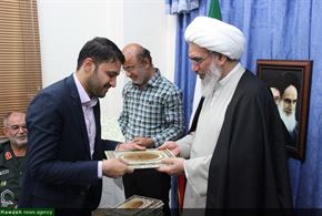  تجلیل از اعضای دبیرخانه کنگره علامه بلادی بوشهری