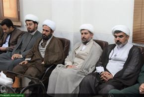  تجلیل از اعضای دبیرخانه کنگره علامه بلادی بوشهری